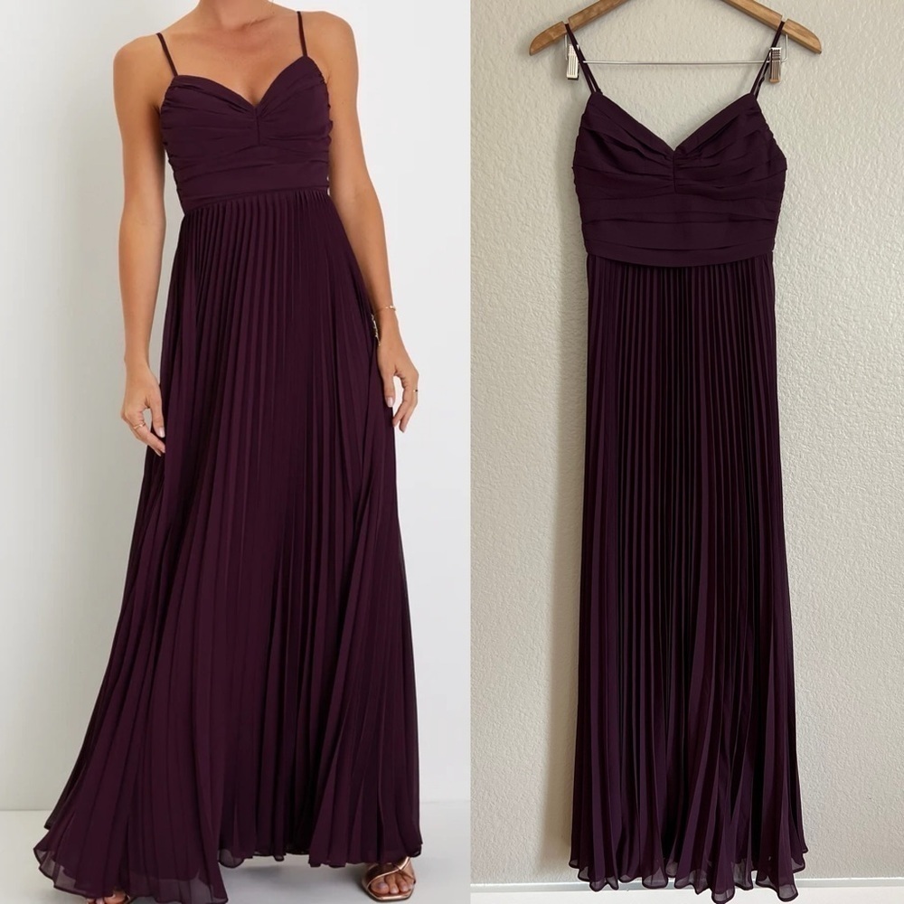 NWOT Sensational Charmer Purple Pleated Sleeveless Maxi Dress